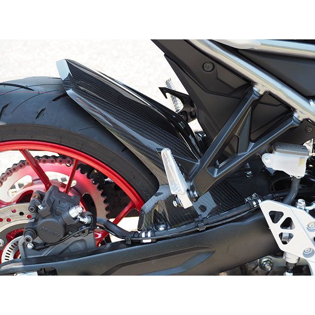 マジカルレーシング リアフェンダー GSX-8R 材質 綾織りカーボン製 001-GSX824-500A｜モトメガネ 店