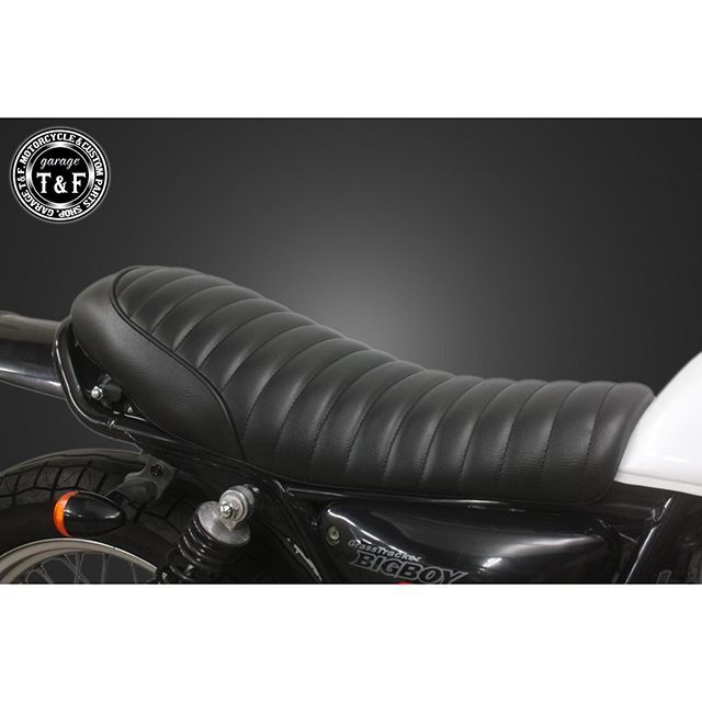 ガレージT&F グラストラッカー250 キャブモデル専用 フラットシート(タックロール) グラストラッカー グラストラッカービックボーイ ・7093002|モトメガネ 店