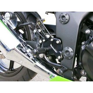 ベビーフェイス バックステップキット Ninja250R カラー シルバー 002-K012SV｜モトメガネ 店