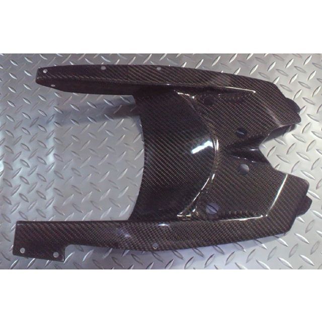 【メーカー直送】弥生 リアインナーフェンダー T-MAX530 素材 シルバーカーボン SJ12J-601SCF｜モトメガネ 店