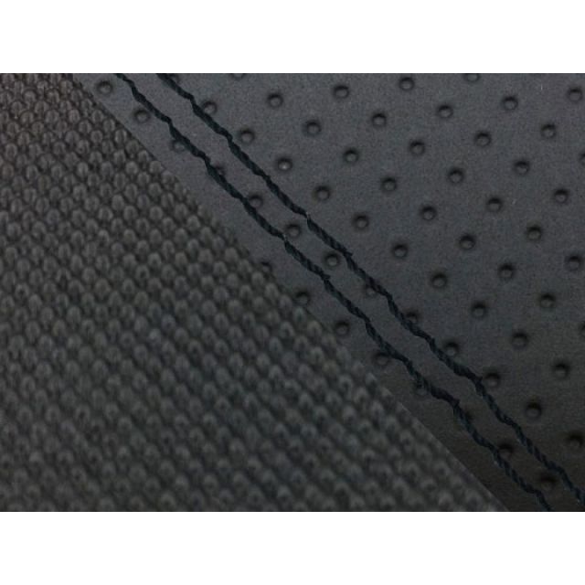 グロンドマン YZF-R1シングル（フロント側） 国産シートカバー エンボス黒＆スベラーヌ黒 YZF-R1 タイプ 張替 仕様 黒ダブルステッチ GH5563YC846SW10