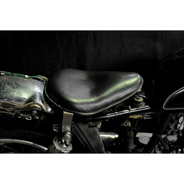 部品屋K&W 専用ソロシートKIT リジットタイプ（本革サドルシート） SR400/500 カラー 黒 P26132