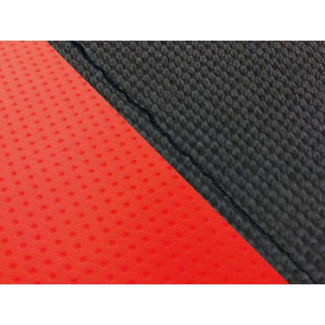 グロンドマン CBR1000RR（SC57） 国産シートカバー 張替 スベラーヌ黒＆エンボスレッド CBR1000RR 仕様 黒ステッチ 適合 シングル（フロント側） GH5574HC4627S10