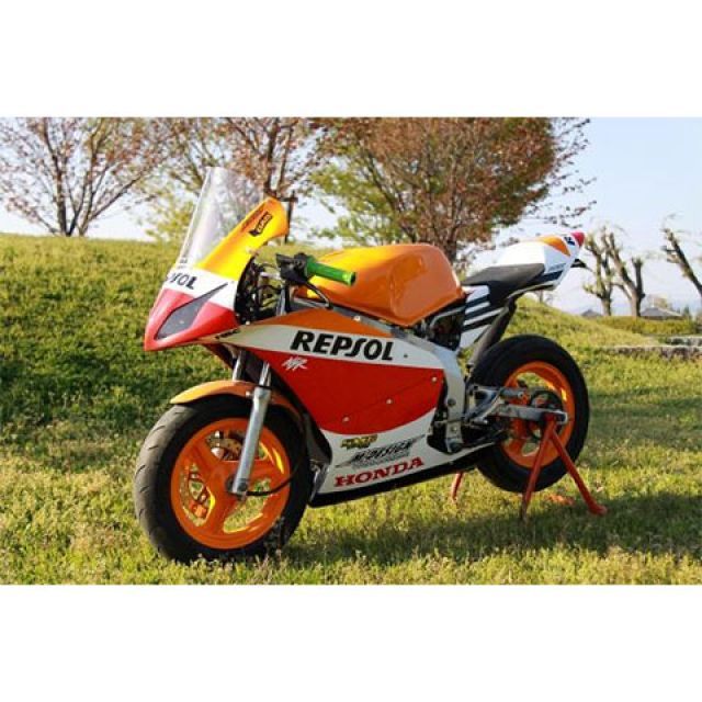 Mデザイン NSR50/80/mini ストリート用 アッパー、アンダーカウル NSR50/80 mini 内容 FRP製アッパーカウル片目左使用（スクリーン付き）