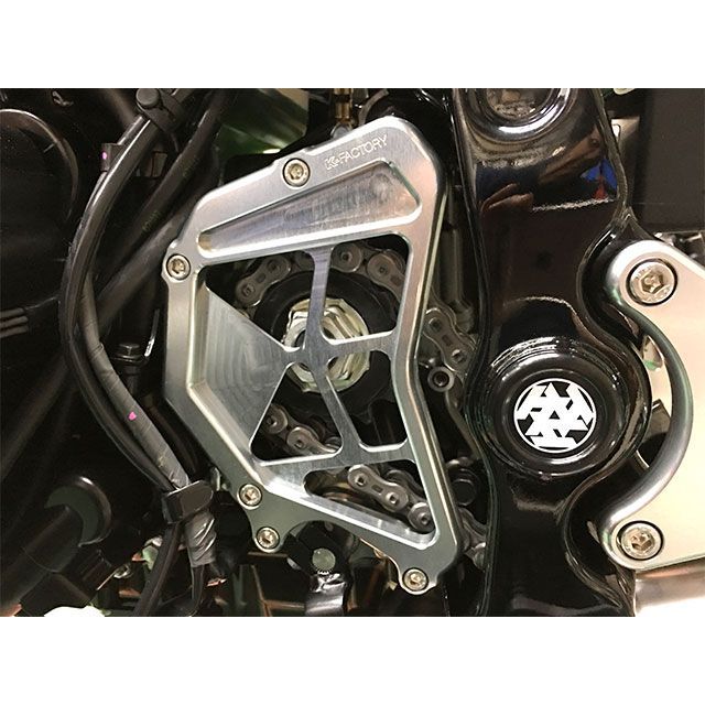Kファクトリー フロントスプロケットカバー（Z900RS） メタリックシルバー Z900RS 179FZAQ028N｜モトメガネ 店