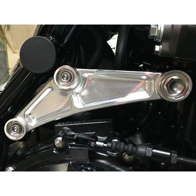 Kファクトリー エンジンハンガーセット（リヤ用）Z900RS メタリックシルバー Z900RS 179VZBG014N｜モトメガネ 店 35,966円