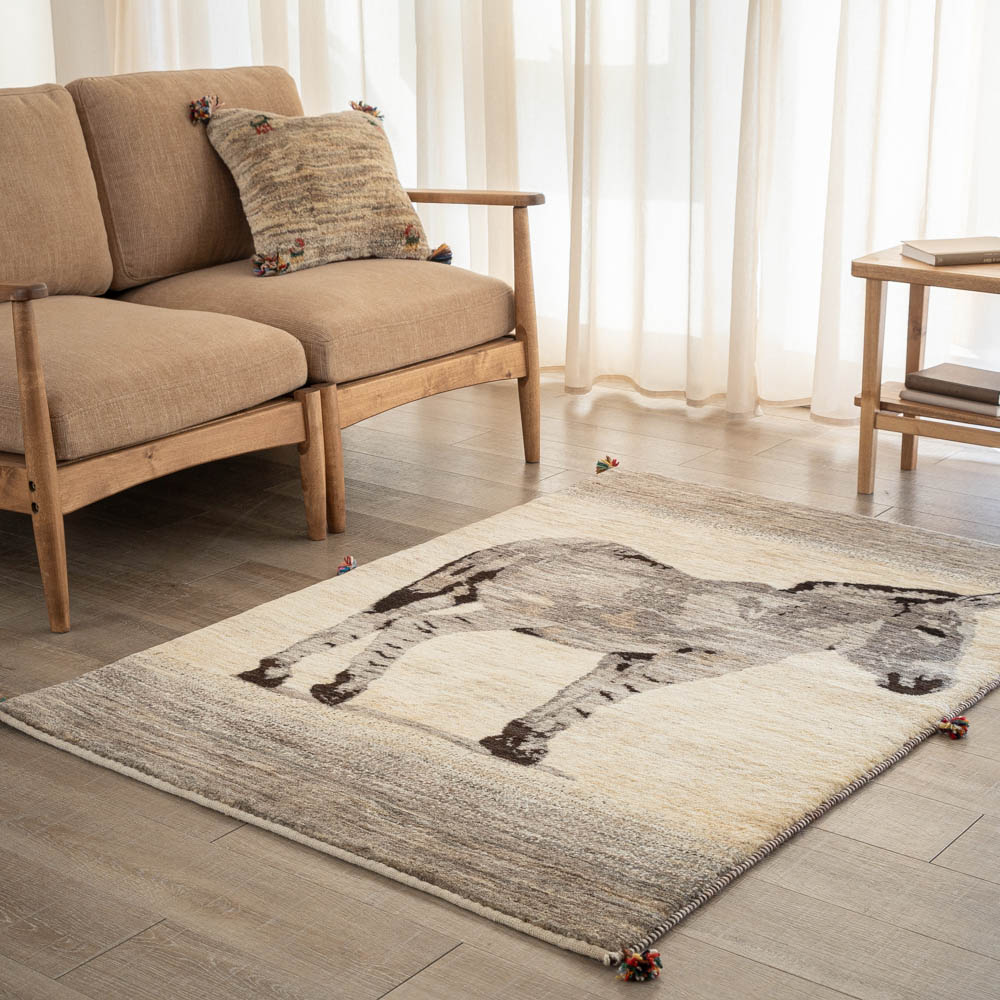 【百貨店SALE30%OFF】【発祥地ペルシャ産】101×148珊 引っ敷き（貨物輸送無料 手織り 生まれながら染め料 愛くるしい 今めかしい 引っ敷き 引っ敷き 羊毛100% ギャベ Gabbeh リーズバフト）