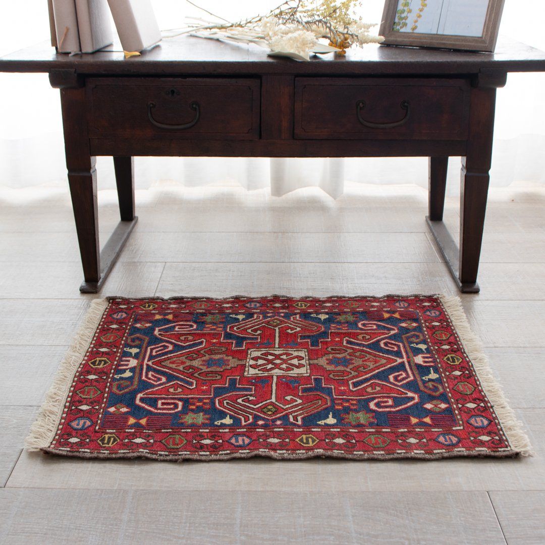 【本場イラン産】40×48cm ミニキリム（送料無料 手織り 天然染料 かわいい おしゃれ 絨毯 ラグ ウール100% ペルシャ）◆TAKAO　タカオ
