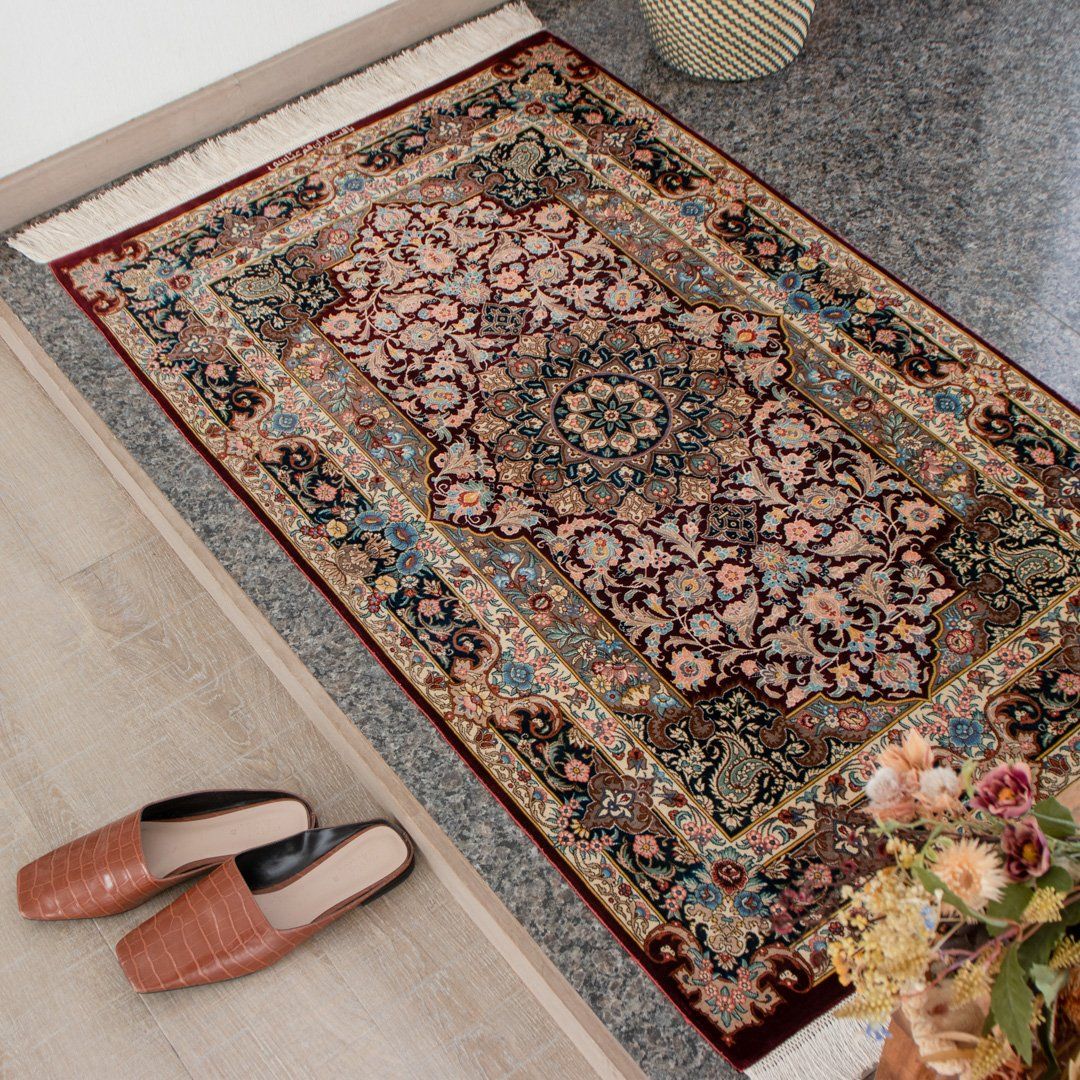 【発祥地ペルシャ産】75×126糎 イラン引っ敷き 部屋の入り口大きさL（貨物輸送無料 手織り 生まれながら染め料 愛くるしげ 今めかしい 引っ敷き 引っ敷き 絹地100% イラン）◆LOPES ロペス