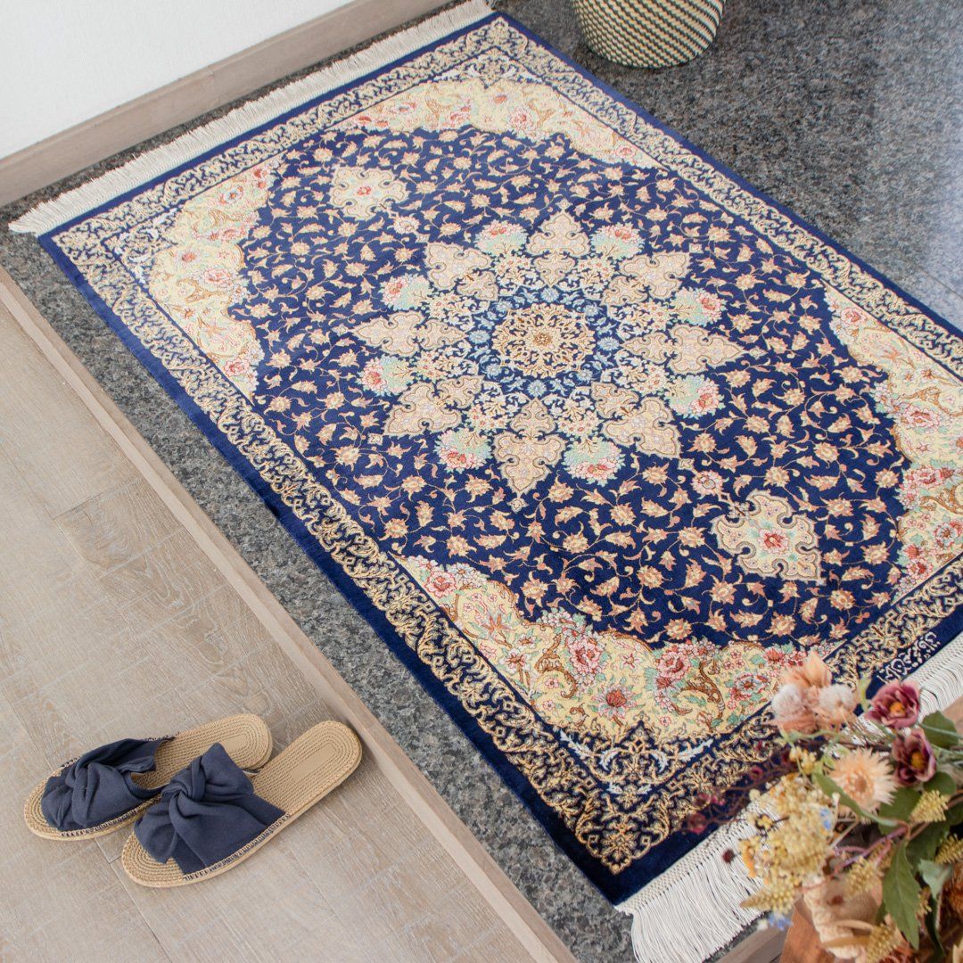 【本場イラン産】80×120cm ペルシャ絨毯 玄関サイズL（送料無料 手織り 天然染料 かわいい おしゃれ 絨毯 ラグ シルク100% ペルシャ）◆AGILE　アギーレ 371,250円