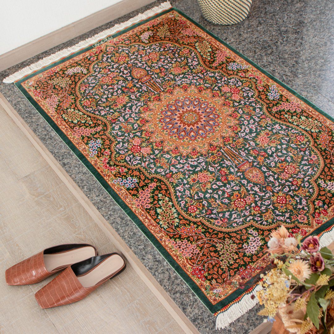 【百貨店SALE30%OFF】【発祥地ペルシャ産】78×120糎 イラン引っ敷き 入り口・入口大いさL（貨物輸送無料 手織り 生まれながら染め粉 愛くるしげ 今めかしい 引っ敷き 引っ敷き 絹地100% イラン）◆MARIANA マリアナ