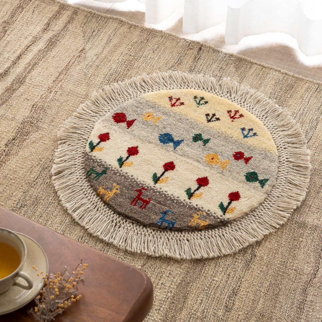 【本場イラン産】ギャッベ 直径38cm 丸形（送料無料 手織り 天然染料 かわいい おしゃれ 絨毯 ラグ 円形 座布団 座椅子 チェアパッド ウール100% ペルシャ ギャベ Gabbeh）◆GHASSEDAK　ガーセダク｜イラン産絨毯 ペルシャダイレクト