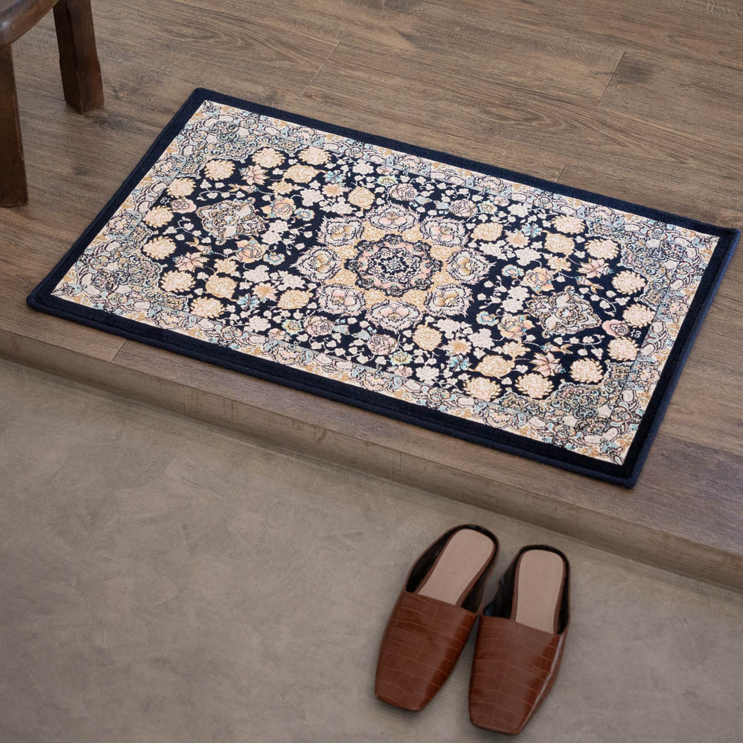 【本場イラン産】50&times;80cm 織り目の細かさ144万ノット！ ペルシャ絨毯（機械織） スーザン柄　コン色（送料無料 おしゃれ 絨毯 ペルシャ絨毯風 ラグ 玄関マット 洗える ホットカーペット対応）｜イラン産絨毯 ペルシャダイレクト
