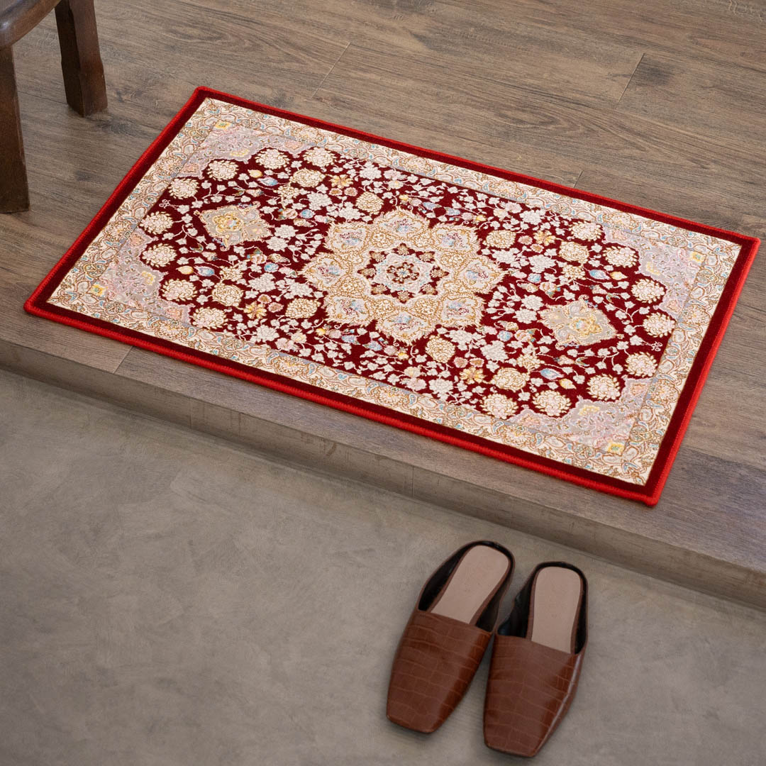 【本場イラン産】50&times;80cm 織り目の細かさ144万ノット！ ペルシャ絨毯（機械織） スーザン柄　レッド色（送料無料 おしゃれ 絨毯 ペルシャ絨毯風 ラグ 玄関マット 洗える ホットカーペット対応）｜イラン産絨毯 ペルシャダイレクト