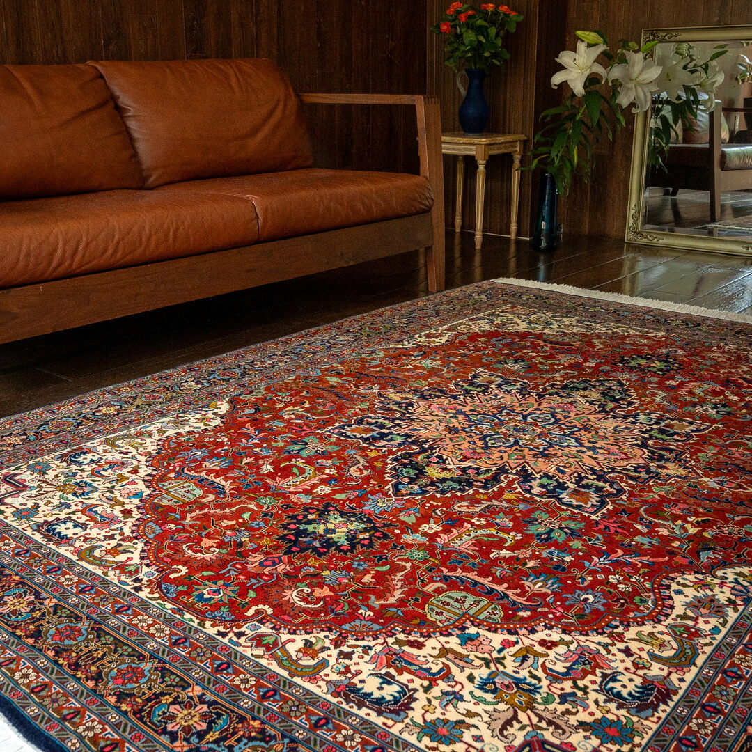 【本場イラン産】157×205cm ペルシャ絨毯 ラグサイズＭ（送料無料 手織り 天然染料 かわいい おしゃれ 絨毯 ラグ ウール100% ペルシャ）◆PARAOA　パラオア