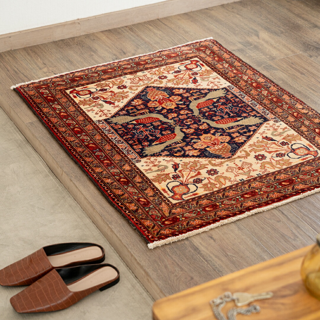 【本場イラン産】78×95cm ペルシャ絨毯 玄関サイズM（送料無料 手織り 天然染料 かわいい おしゃれ 絨毯 ラグ ウール100% ペルシャ）◆GILIS　ギリス