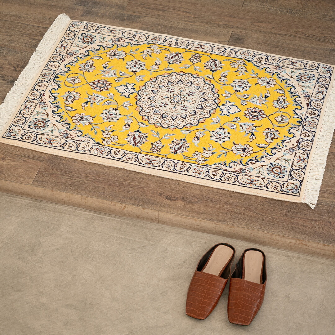 【ペルシャ手織り絨毯】67&times;94cm ナイン産（送料無料 手織り 天然 かわいい おしゃれ 北欧 おうち時間 床暖房対応 人気 マット 絨毯 ラグ 玄関マット）｜イラン産絨毯 ペルシャダイレクト