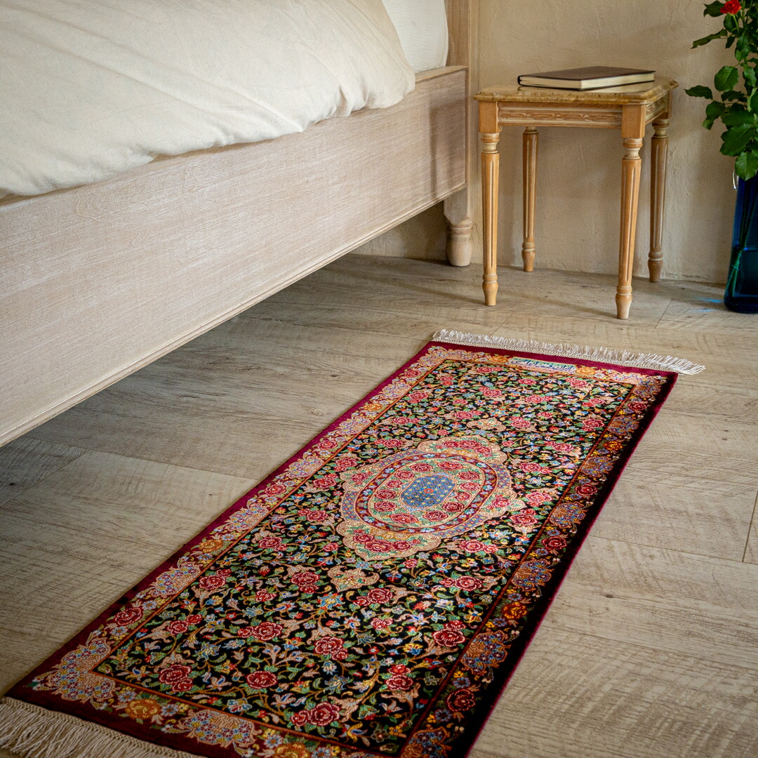 【本場イラン産】42×104cm ペルシャ絨毯 長細いランナーサイズ（送料無料 手織り 天然染料 かわいい おしゃれ 絨毯 ラグ シルク100% ペルシャ マット）◆DOSON　ドーソン