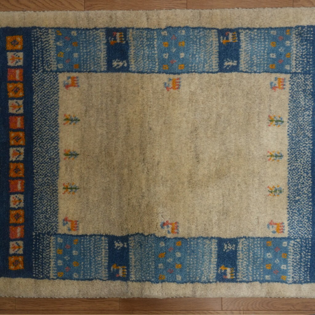 【ペルシャ絨毯 手織りギャッベ】「玄関マット」イラン直輸入 82x124cm ブルー GA10433｜ペルシャ絨毯ギャラリーGanzy 49,800円