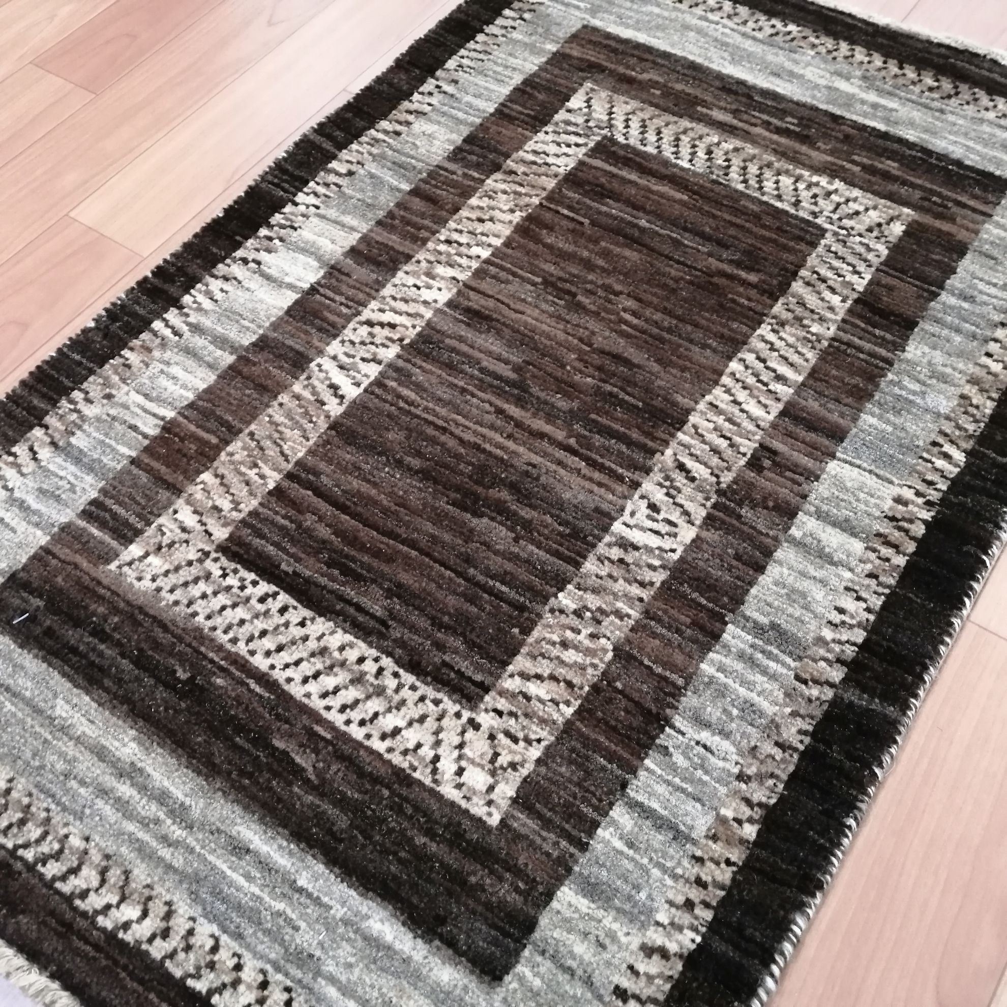 【パキスタン絨毯 手織り】直輸入 50x78cm ブラウン JA6390【玄関マット／ラグ／カーペット】