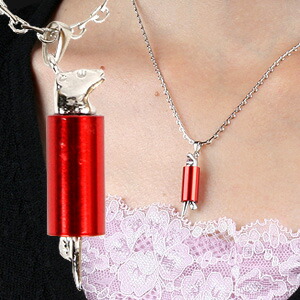 新発売の 楽天市場 Itanza パイプフェレット 足つきシリーズペンダント レッド Si 012 フェレット オーナーグッズ オーナー雑貨 アクセサリー ペンダント ネックレス シルバー925 ハンドメイド プレゼント 贈り物 フェレットワールド 楽天市場店 公式店舗