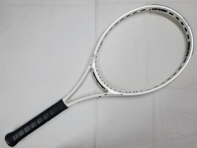 TOUR O3 100 310g 2020（G3）\u003cBR\u003e大公(prince)\u003cBR\u003e【中古】【Used】庭球櫂\u003cBR\u003e