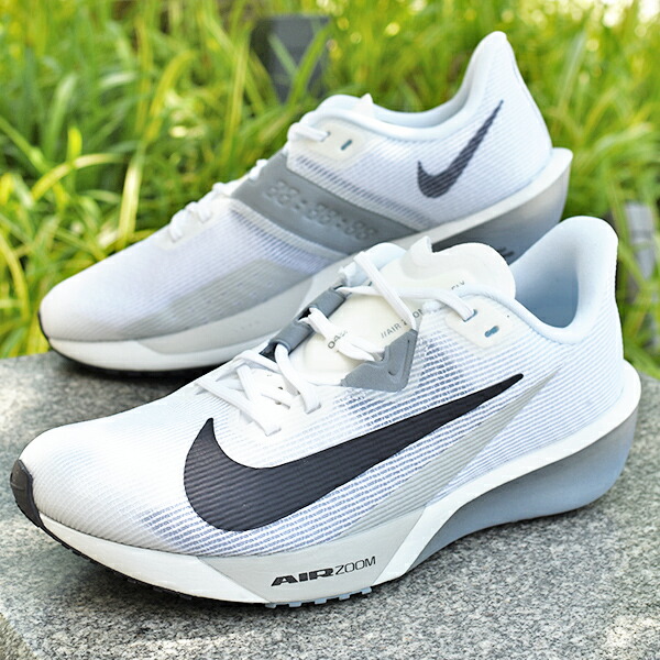 Nike インターナショナル ランニングシューズ ホワイト/レッド/グリーン Nike インターナショナル ランニングシューズ ホワイト/レッド