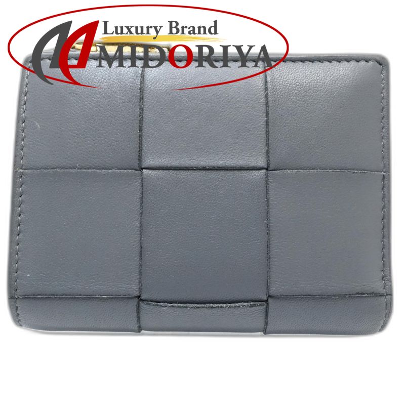 【中古】BOTTEGAVENETA ボッテガヴェネタ 二つ折り紙入れ マキシイントレチャート スモールカセットウォレット なめし革 薄墨色 レディース /182007
