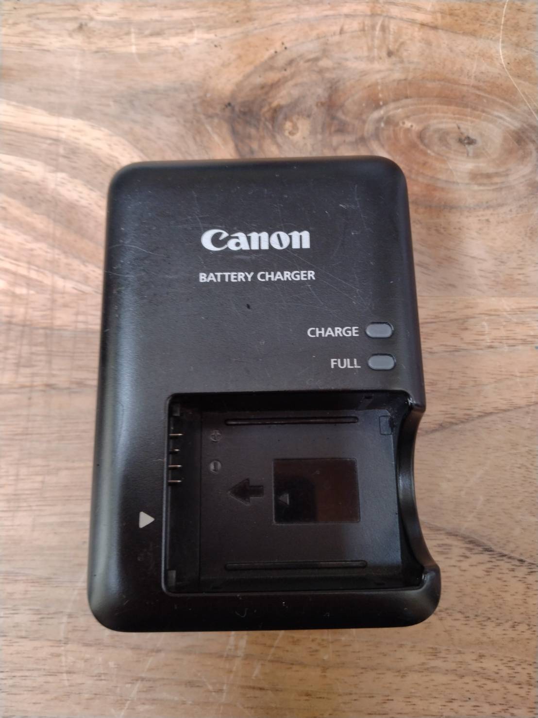 キヤノン　NB-3用充電器　中古品　F1021 楽天市場】□□CANON/キヤノン BB-41（1703B003) 6連集合充電器
