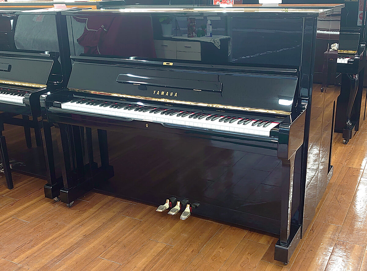YAMAHA アップライトピアノ U1 楽天市場】【中古再調整品アップライトピアノ】ヤマハ No.U1＜全塗装