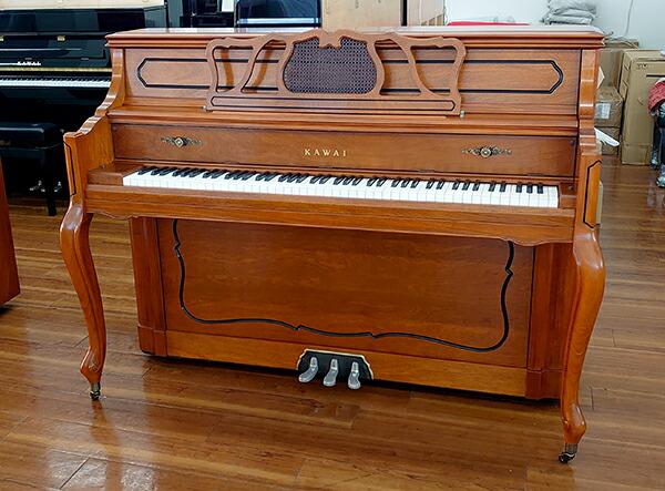 調律済み　カワイ　アップライトピアノ　ブラウン 株式会社ピアノプラザ | KAWAI C-880F