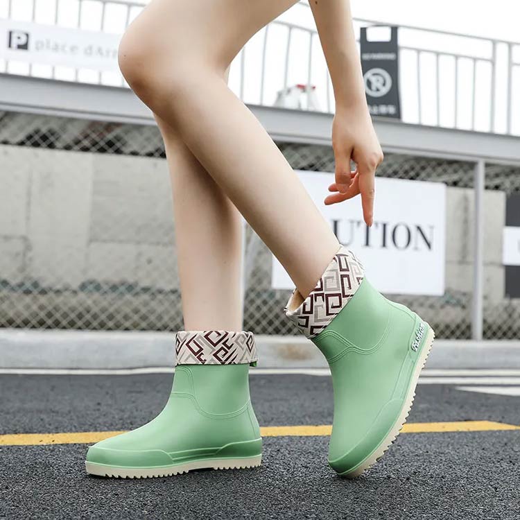 正規販売店 送料無料 レインブーツ レディース おしゃれ レインシューズ ブーツ 長靴 ミドル丈 雨 梅雨対策 晴雨兼用 通勤 キルティング 軽い 女性 女の子 女性用 スムース 大きいサイズ 歩きやすい 裏起毛 きれいめ かわいい 大人 可愛い Whitesforracialequity Org