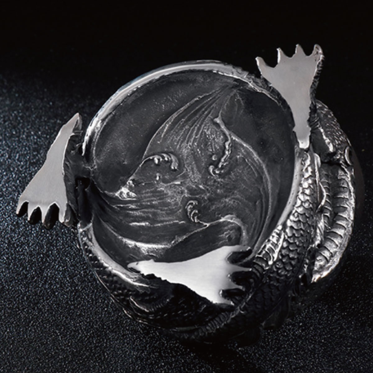 ギフ 包装 灰皿 レディース メンズ ステンレス鋼 ドラゴン 龍 小物入れ アクセサリー収納 お香 香炉 風水 厄除け 魔除け お守 オブジェ インテリア 雑貨 おしゃれ かっこいい ごつい 重厚感 恋人 彼氏 誕生日 記念日 プレゼント ギフト 送料無料 Bagochile Cl