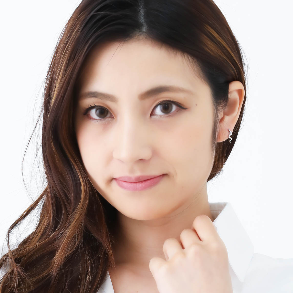 ボディピアス レディース 金属アレルギー対応 耳たぶ スネーク 18g ストレートバーベル キュービックジルコニア お肌に優しい サージカルステンレス製 ヘビ