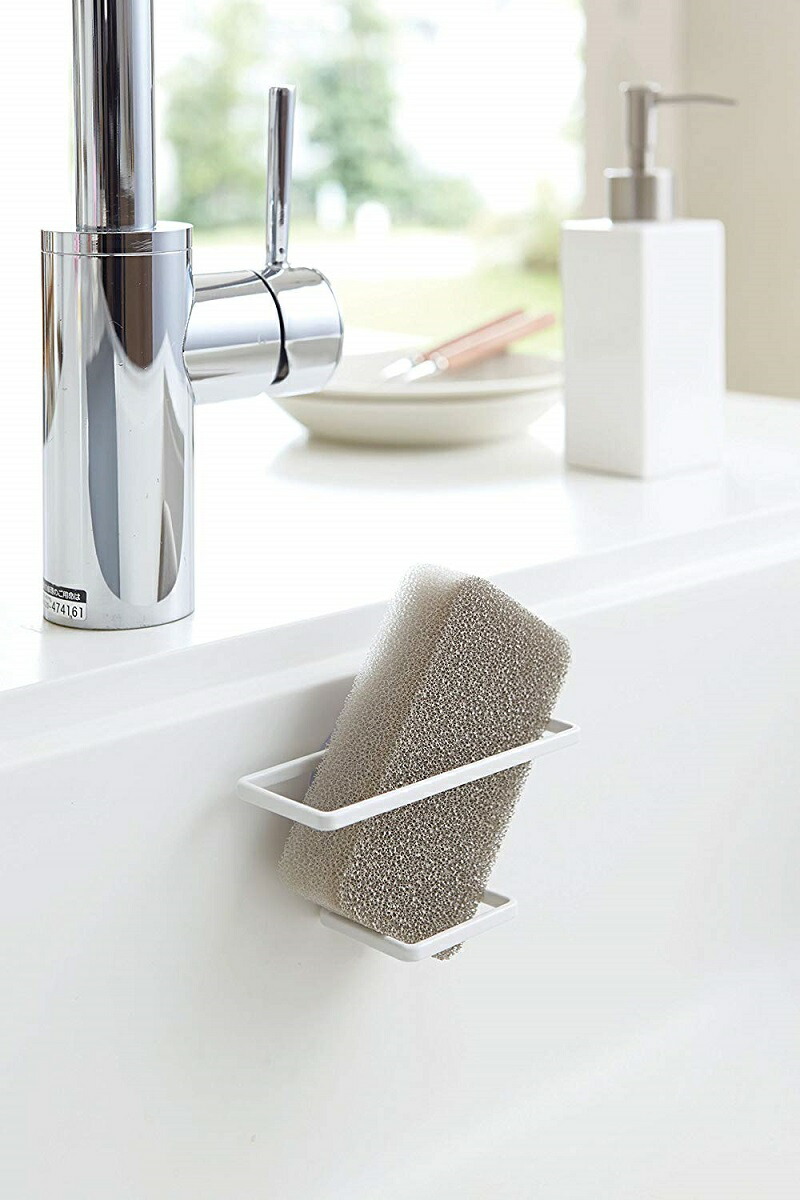 山崎実業 斜めスポンジラック アクア ホワイト スポンジホルダー スポンジ置き 吸盤 速乾 おしゃれ Yamazaki 人気沸騰ブラドン