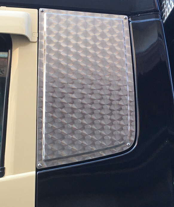 0498 UDクオン/フレンズコンドベッド窓パネル　ウロコ UD クオン/フレンズコンドル ベッド窓パネル ウロコ柄 左右