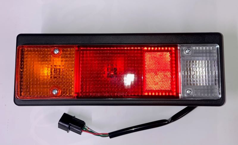 K*1様 三菱ふそう純正新型[24モデル]キャンターLEDテール 二連サイズ