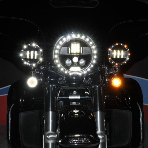 カスタムダイナミクス■4.5インチ補助ライト LEDトリムリング ブラック 【14年以降ツーリング】 Custom Dynamics ハーレー [CDTB-45TR-1B] [2001-1754]