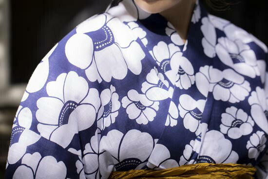 大人可愛い浴衣2点セット 椿 送料無料 作り帯 薔薇 スモールサイズ 桃プロデュース フリーサイズ 和服 薔薇柄 紺色 Momo 浴衣 作り帯セット レトロ 紺色 レギュラーサイズ 白色 桃プロデュース オトナかわいい浴衣2点set 送料無料 代引料無料 作り帯 浴衣