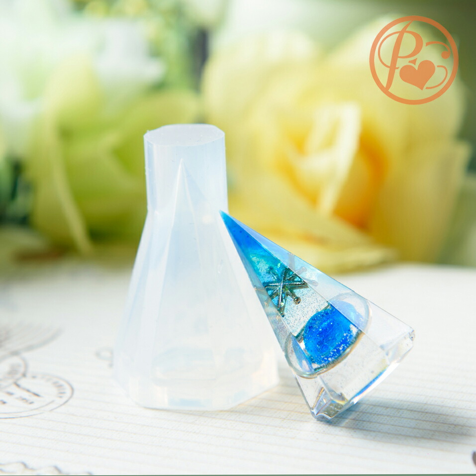 楽天市場】オルゴナイト シリコンモールド ピラミッド 50mm【宅配便