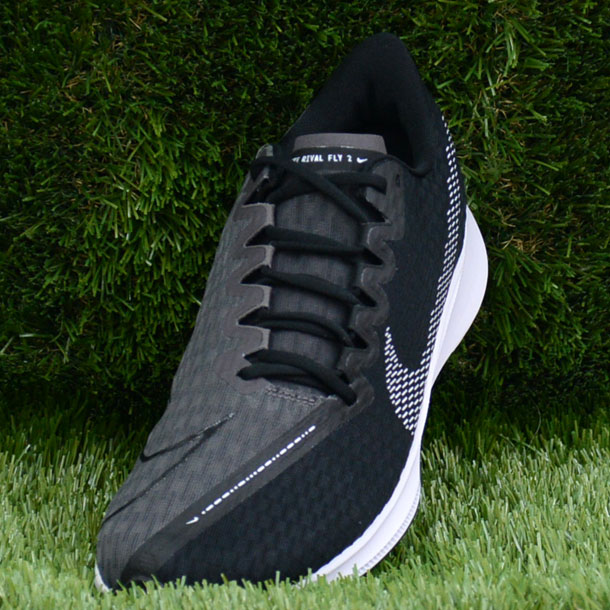 wide nike running shoes