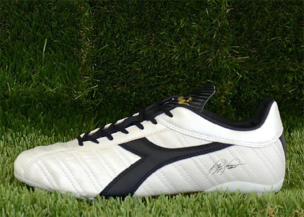 Baggio 03 K Mg 14 Diadora ディアドラ プーマ ピットスポーツ サッカースパイク サッカー用品 バッジオ18fw 2348 72 ピットスポーツ 店 サッカースパイク ディアドラ