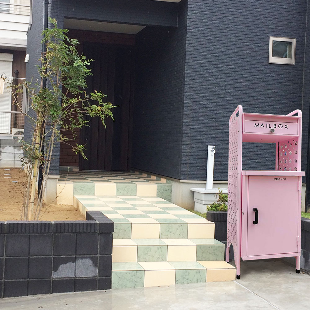 宅配ボックス 宅配ポスト アイボリー ポスト 宅配ボックス おしゃれ 置き配 受け取りボックス 戸建て用 個人宅 大容量 鍵付き カギ付き ポスト スタンドタイプ 郵便ポスト 置き配ポスト エントランス 玄関 庭 ガーデン 郵便受け 再配達対策 かわいい 新聞受け Mydrap Com