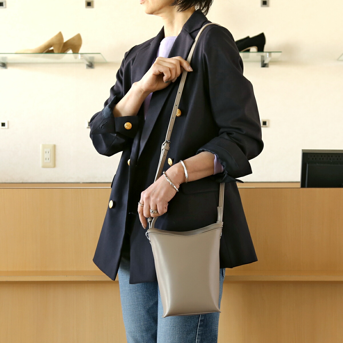 美品 HYKE x CHACOLI LEATHER DRAWSTRING BAG HYKE(ハイク)】 LEATHER DRAWSTRING BAG(SMALL SIZE)｜PARIGOT