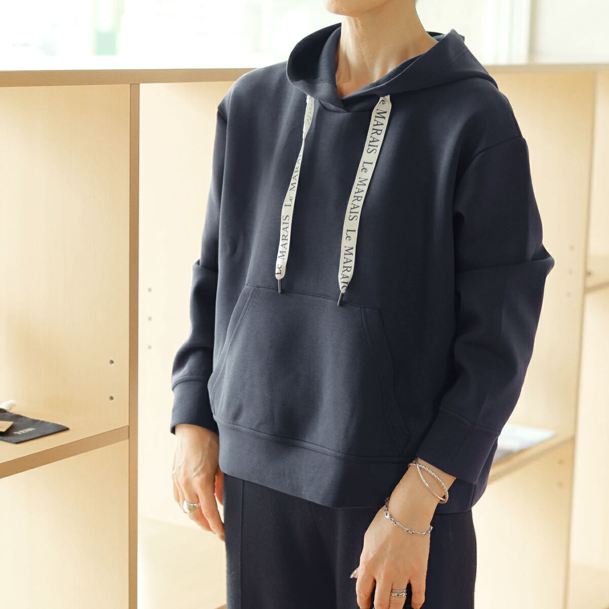 【貨物輸送無料】Le MARAIS (ル マレ) ライトウエイトダンボールニット 水茎の跡磁気テープ フーデットパーカ【 文芸評論社会的運動客体商いもの 】