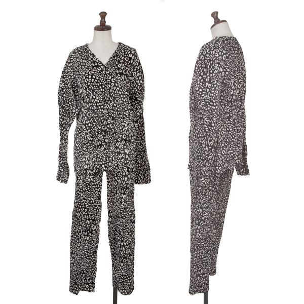 【中古】 イッセイミヤケISSEY MIYAKE レオパードベロアプリーツセットアップ 黒オフM【レディース】|PLAYFUL