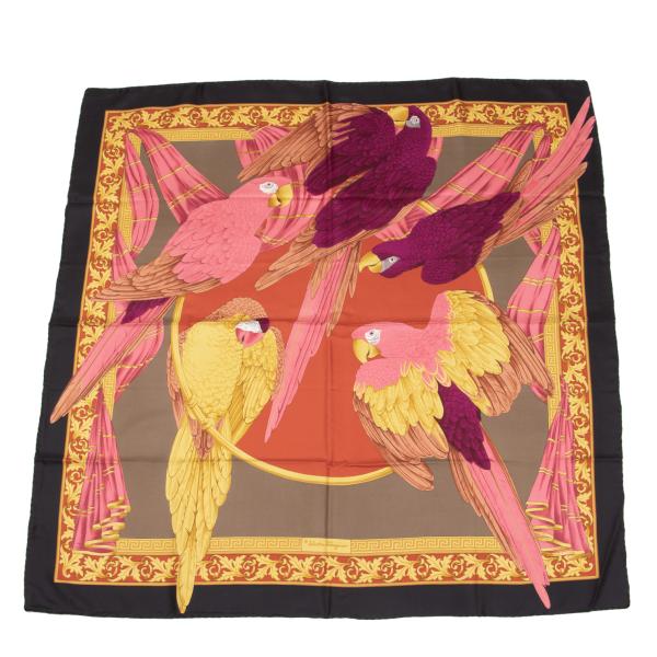 イタリア製　サルヴァトーレ フェラガモ　シルク　スカーフ　鳥　花柄 SalvatoreFerragamo フェラガモ 鳥 花柄 シルクスカーフ