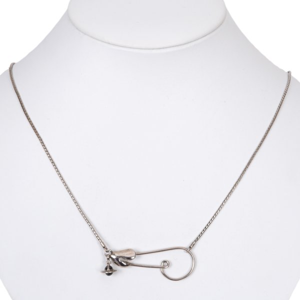 楽天市場】Vivienne Westwood(ヴィヴィアンウエストウッド) ブローチ風