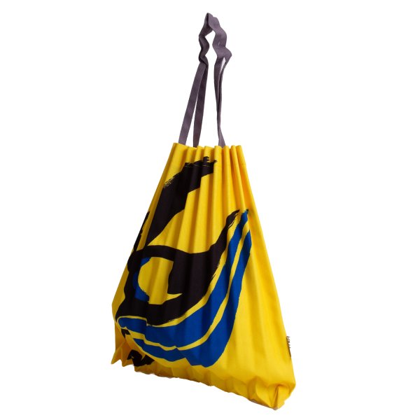 【中古】 イッセイミヤケ ミーISSEY MIYAKE me 歌舞伎プリントプリーツトートバッグ 黄味がかった他【レディース】