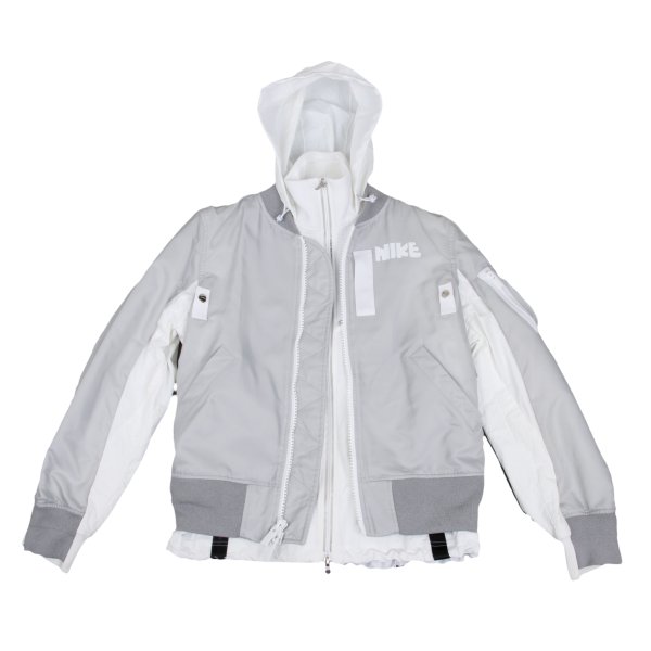 【中古】 サカイ×ナイキsacai×NIKE うつり変わりレイヤードボンバージャケット 薄墨色白XS【メンズ】